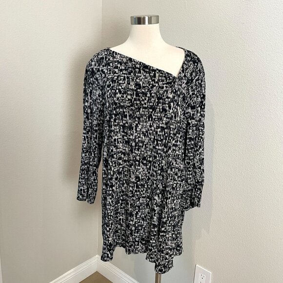 J Jill Wearever Collection Womens XL Printed Tunic Top Asymmetrical V Neck Shirt - Picture 1 of 9